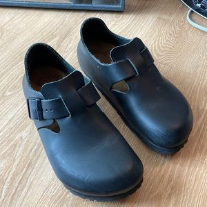 birkenstock black oiled leather strap clogs